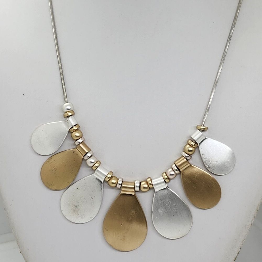 Nwt Universal Thread Gold‎ And Silver Tone Necklace